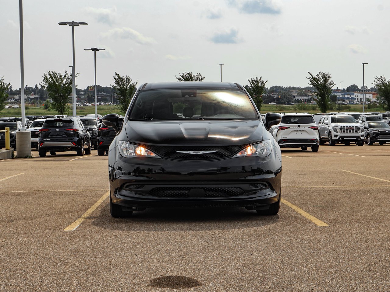 2025 Chrysler Grand Caravan SXT 2WD Black Sherwood Park - photo #2