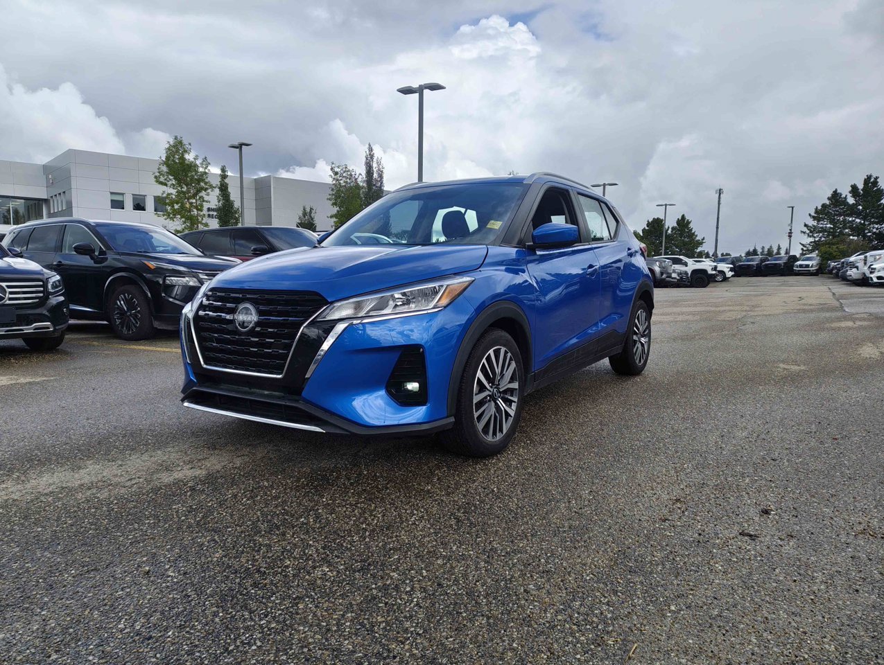 2024 Nissan Kicks SV FWD Blue Sherwood Park - photo #3