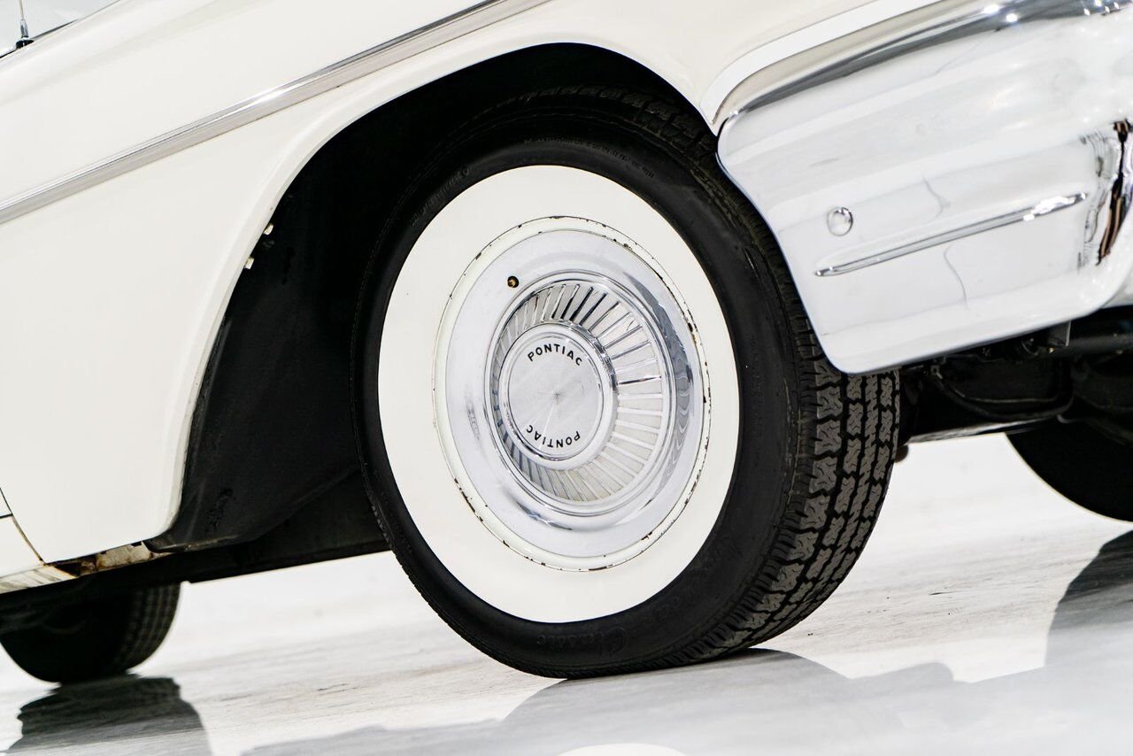 Pontiac PARISIENNE **PRIX EN USD** Fully restored with 261cu.in. and GM built sheet 1959 Blanc Montréal - photo #5