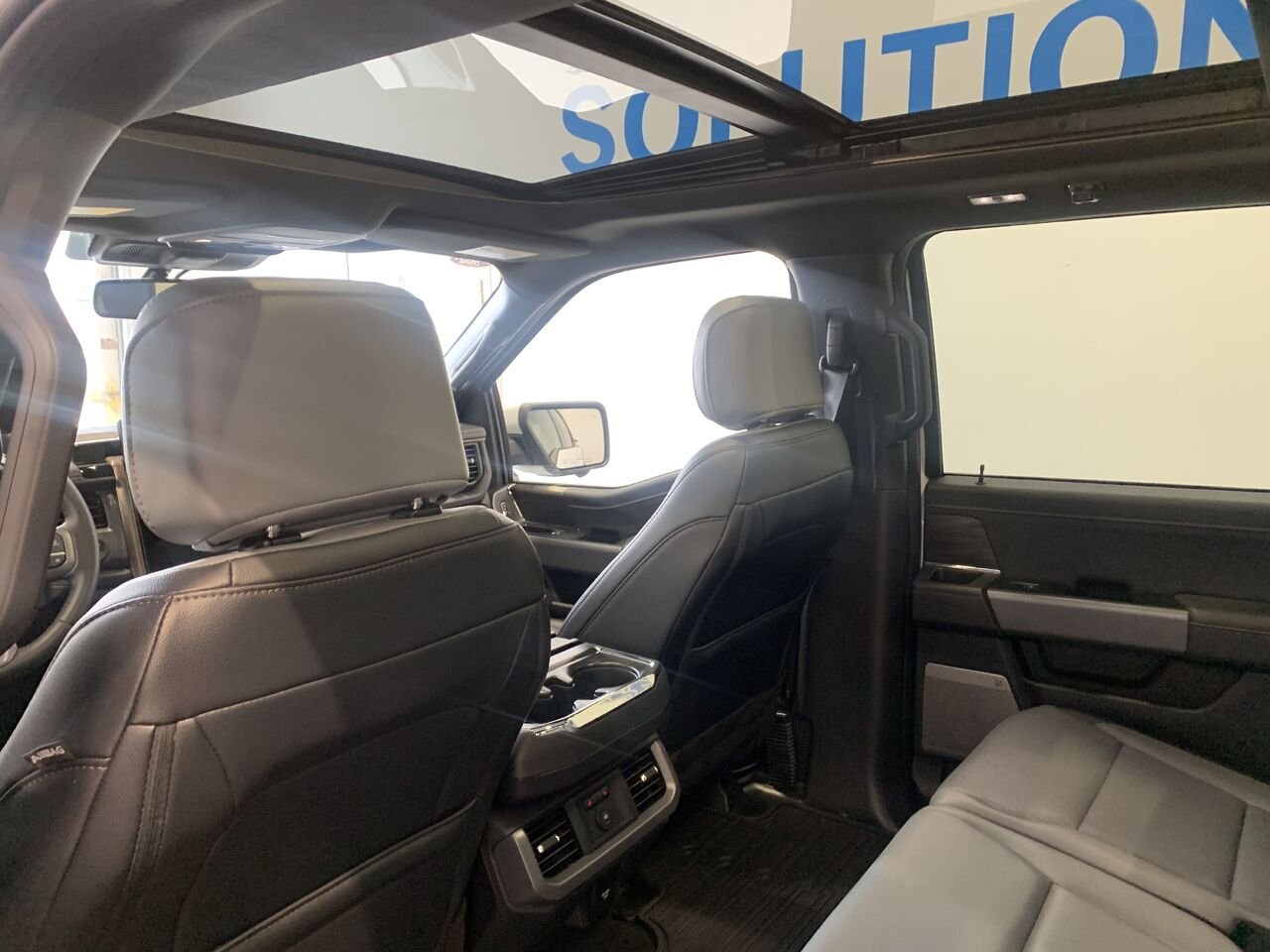Ford F-150 Lightning LIGHTNING LARIAT CREW CAB 2025 Blanc Châteauguay - photo #18