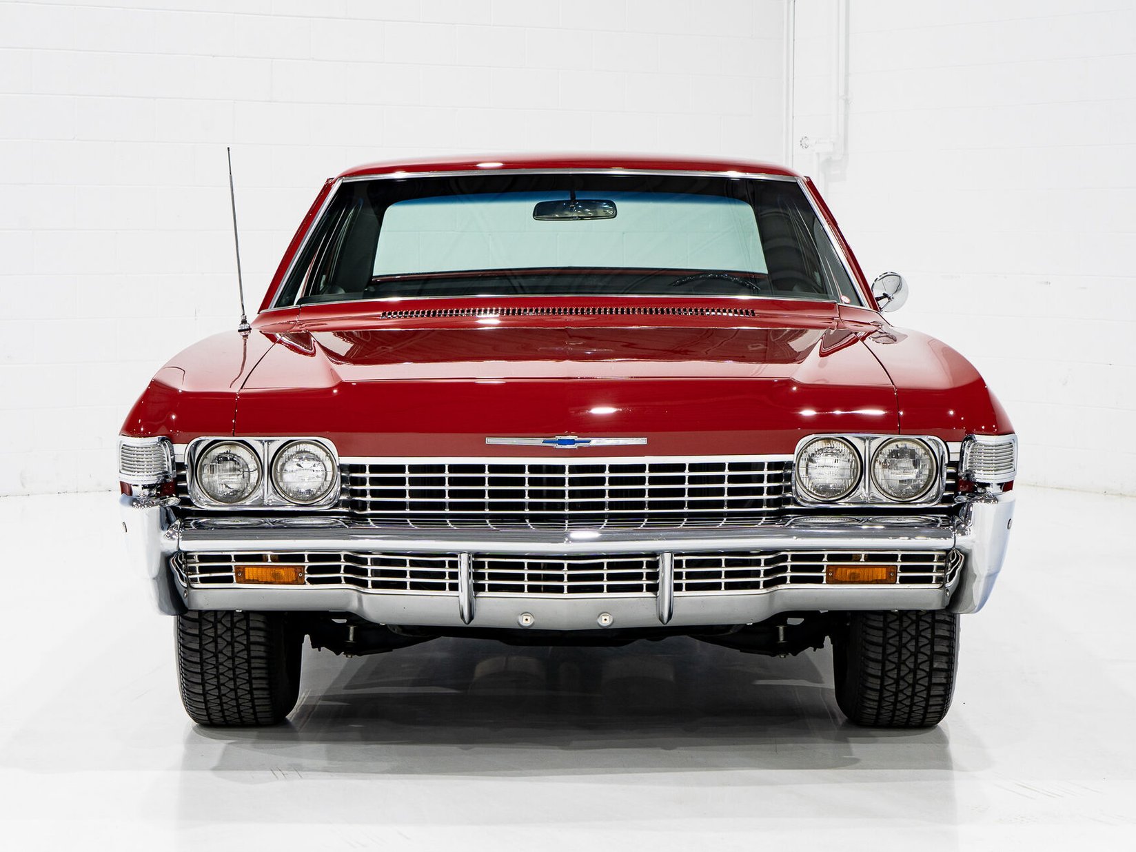 Chevrolet Biscayne **PRIX EN USD** L36 4 speed GM Canada paperwork 1968 Rouge Montréal - photo #2