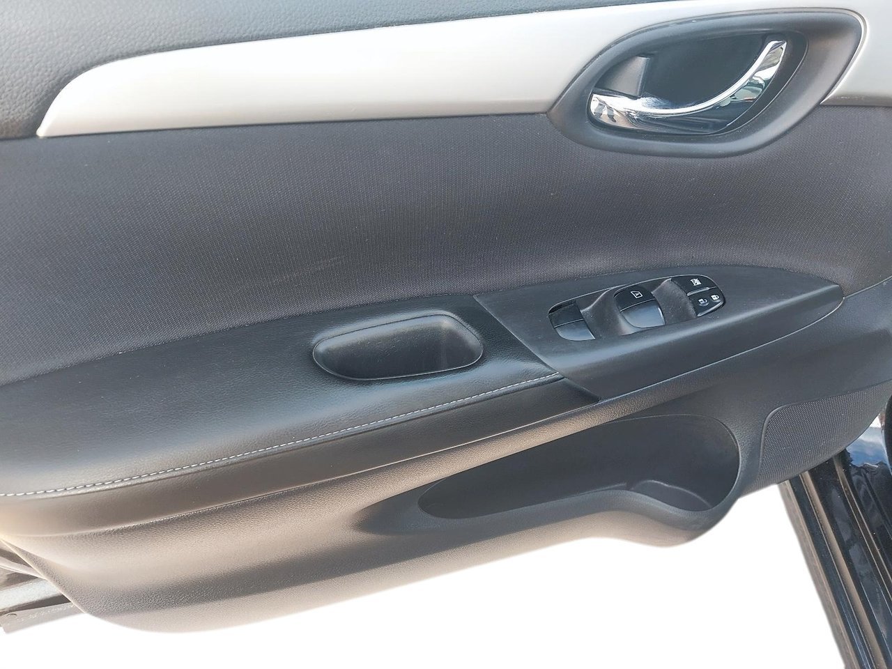 Nissan Sentra 2019 Noir Baie-Comeau - photo #10