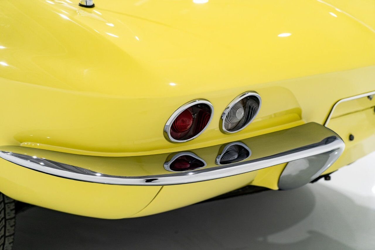 Chevrolet Corvette Matching# 427/425HP IP Code **PRICE IN USD** 1966 Jaune Montréal - photo #40
