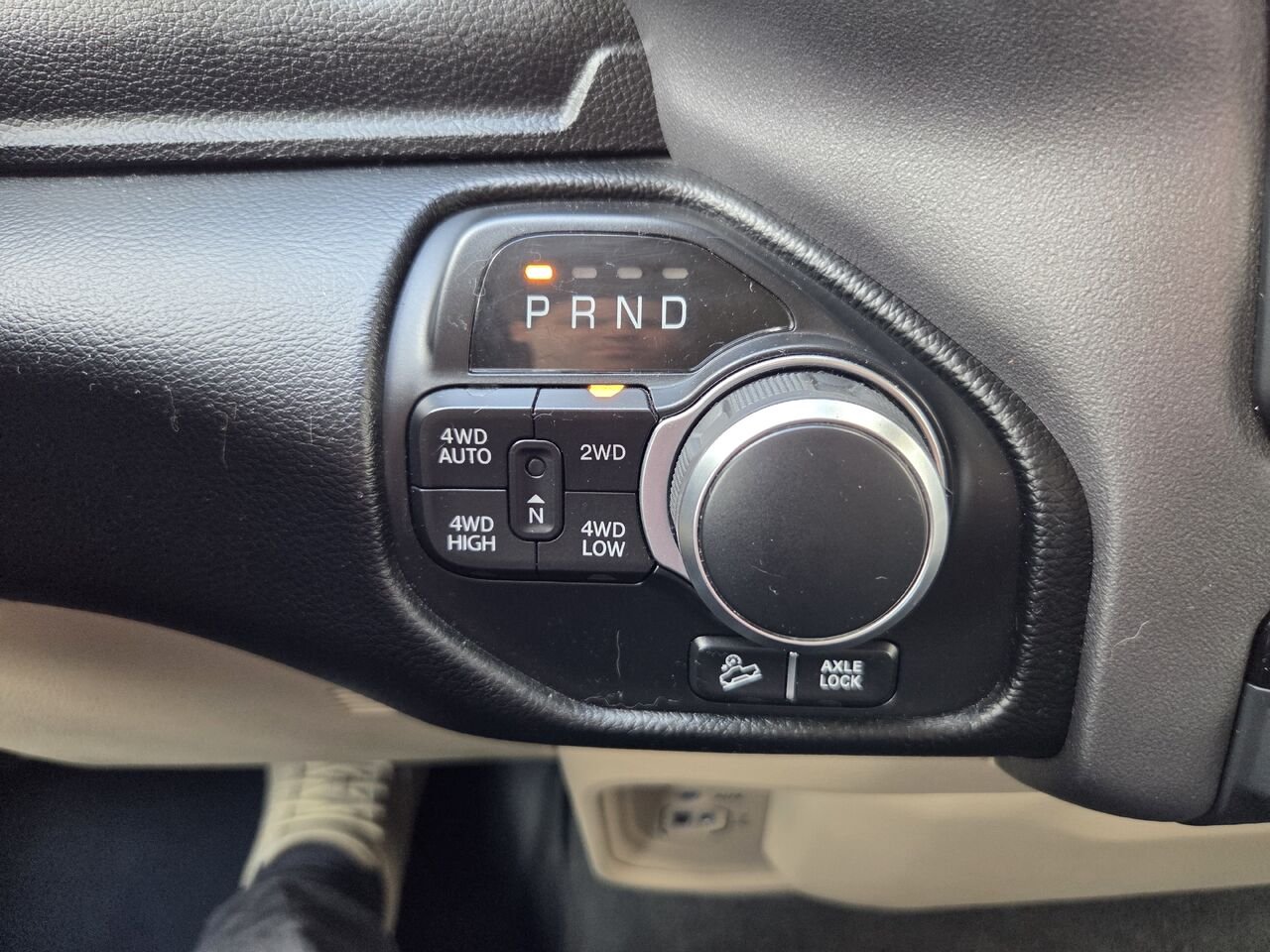 2021 RAM 1500 06N5 VERT Mont-Laurier - photo #16