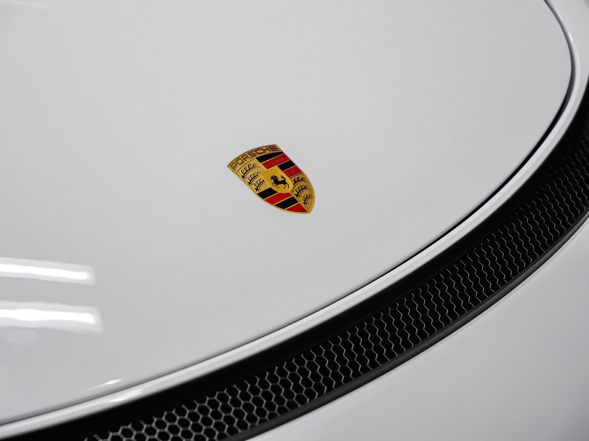 Porsche 718 Cayman GT4 RS 2025 Blanc Montréal - photo #41