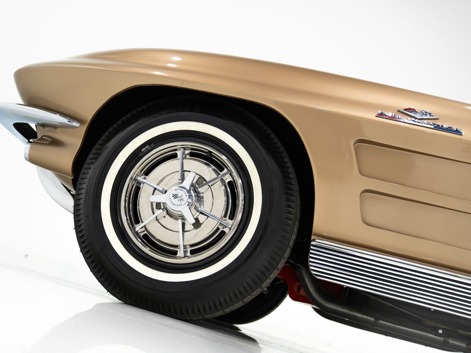 Chevrolet Corvette Fuel Injection Moteur Matching 327 à injection développant 360 chevaux | PRICE IN USD 1963 Beige Montréal - photo #39