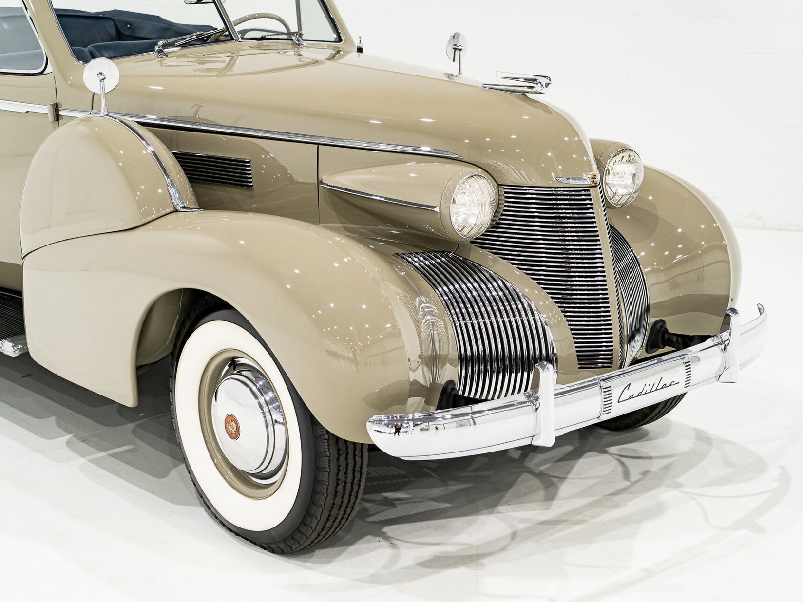 Cadillac Series 75 1 of 27 built. Former CCCA National first prize winner *PRICE IN USD* 1939 Brun Montréal - photo #32