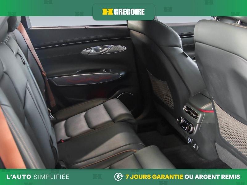 2023 Genesis GV70 White Saint-Eustache - photo #29