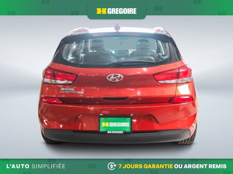 2020 Hyundai Elantra Red Saint-Eustache - photo #5