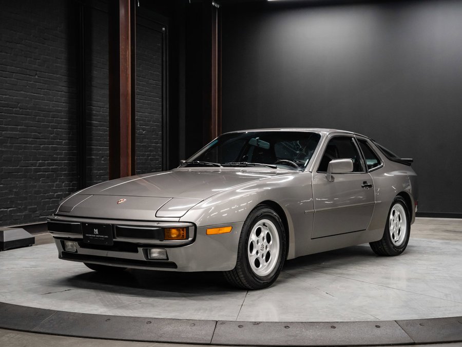 1986 Porsche 944 1986 Grey