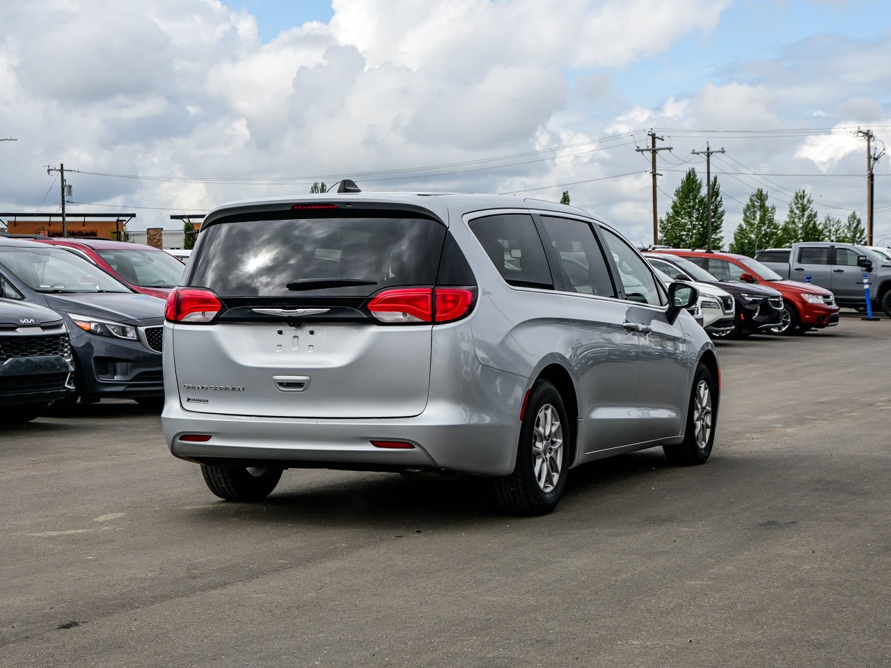 2023 Chrysler Grand Caravan SXT 2WD Grey Sherwood Park - photo #12