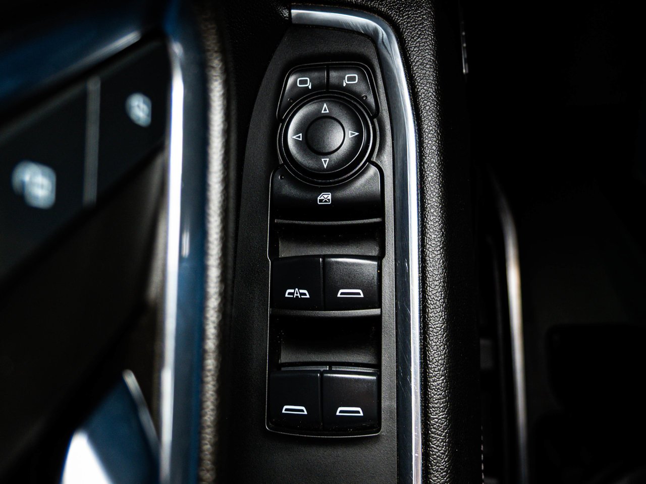 2024 Chevrolet Silverado 1500 4WD Crew Cab 147 LT Trail Boss Black Sherwood Park - photo #16