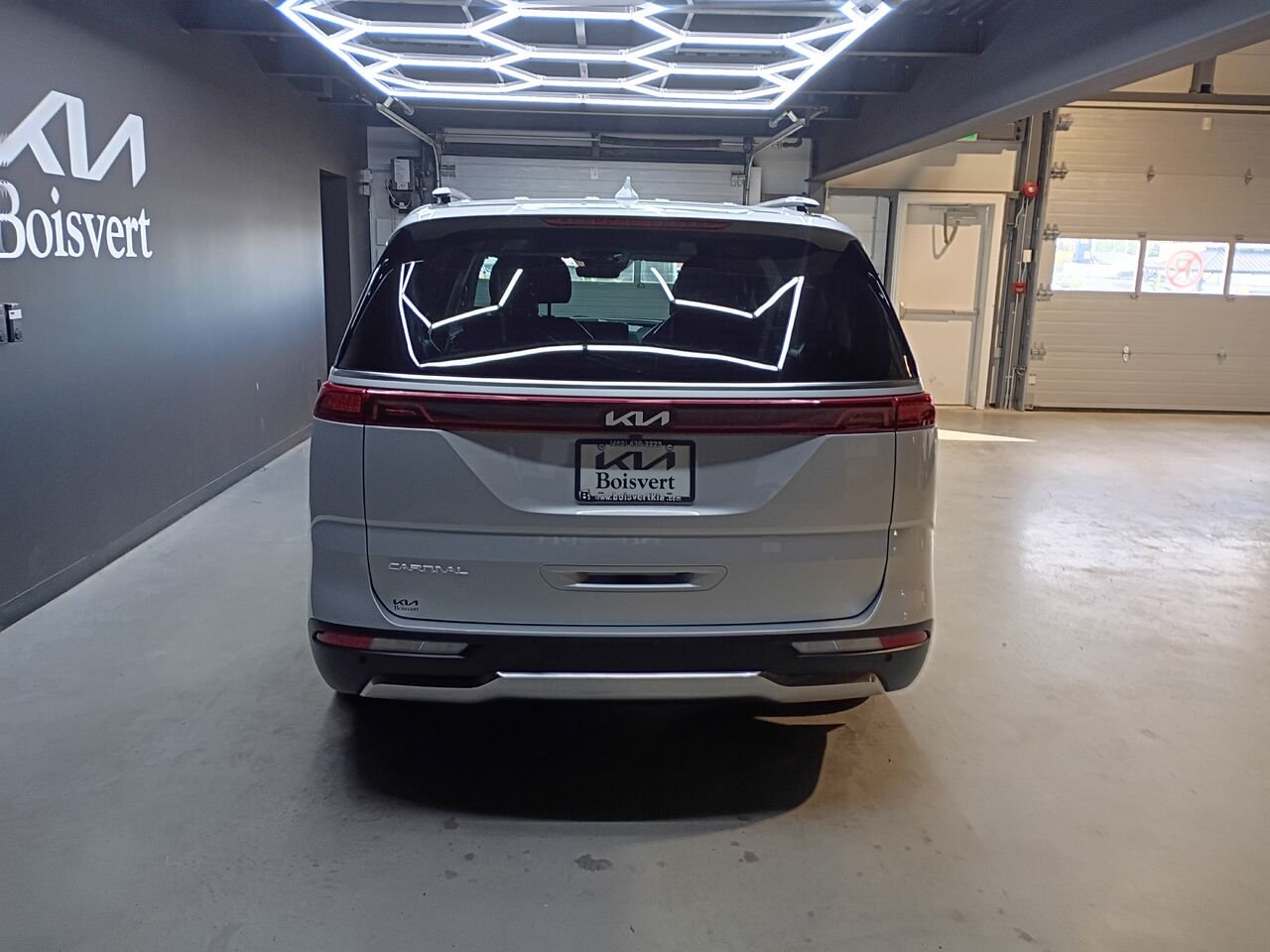 2023 Kia Carnival Silver Blainville - photo #10