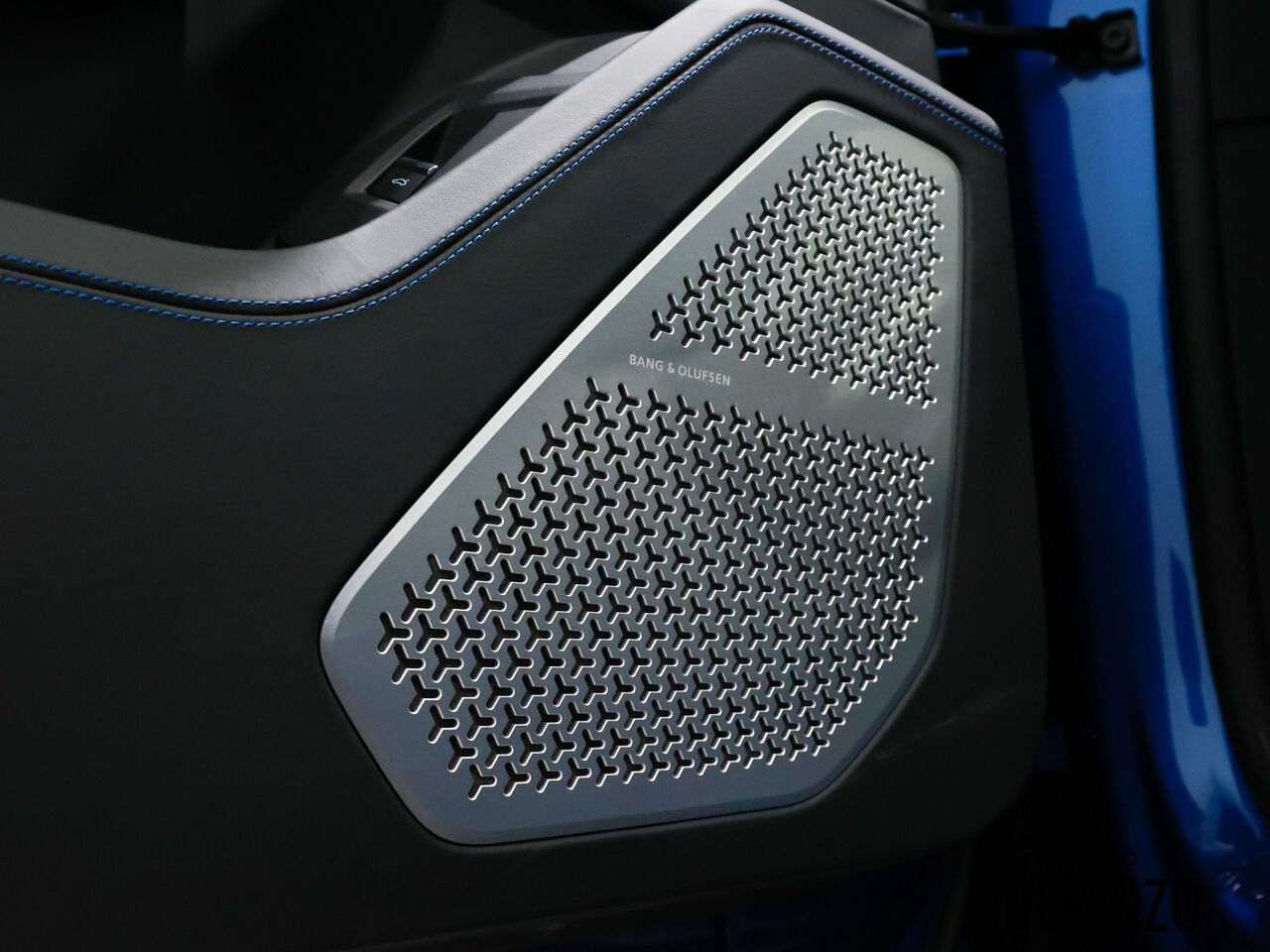 Lamborghini Urus 2024 Bleu Saint-Eustache - photo #13