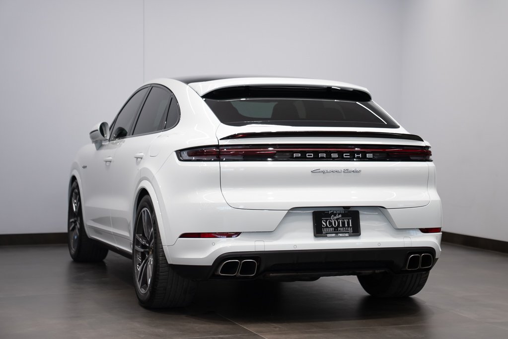 Porsche Cayenne Turbo E-Hybrid Coupe AWD 2024 Blanc Kirkland - photo #5