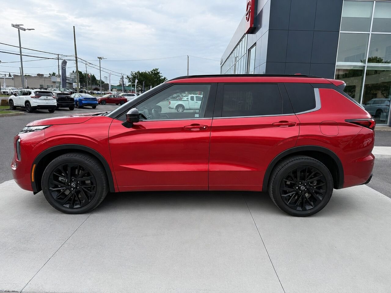 NISSAN Rogue hybride rechargeable ROGUE PHEV PLATINE 2026 Rouge royal Châteauguay - photo #1