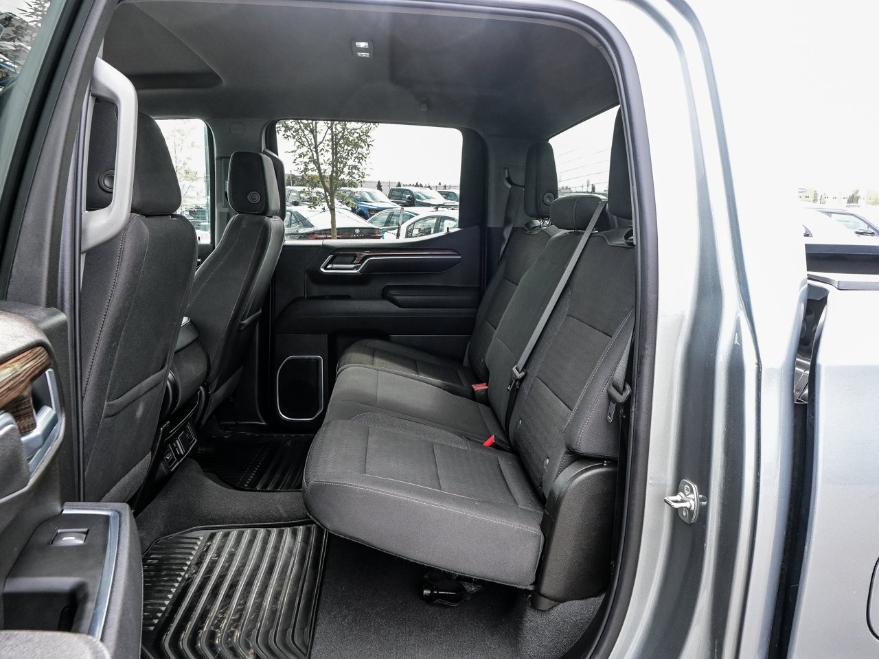 2025 Chevrolet Silverado 1500 4WD Crew Cab 147 LT Grey Sherwood Park - photo #29