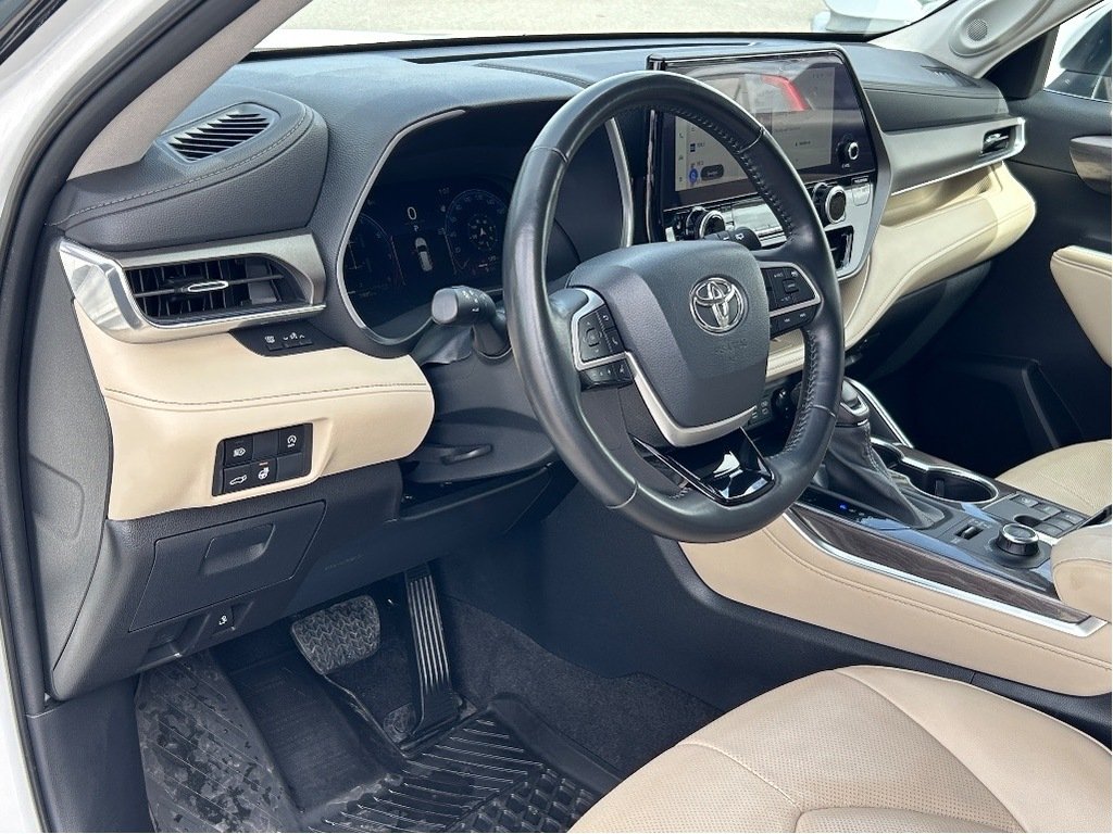 2023 Toyota Highlander White Gatineau - photo #11