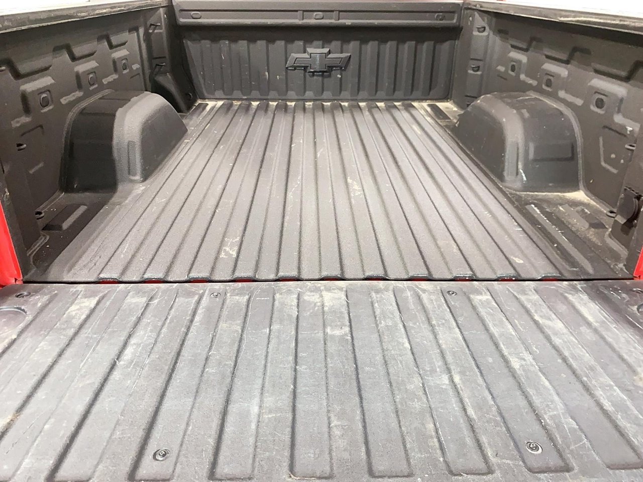 Chevrolet Silverado 1500 NIV 3GCUDCED7RG282990 2024 Rouge Baie-Comeau - photo #4