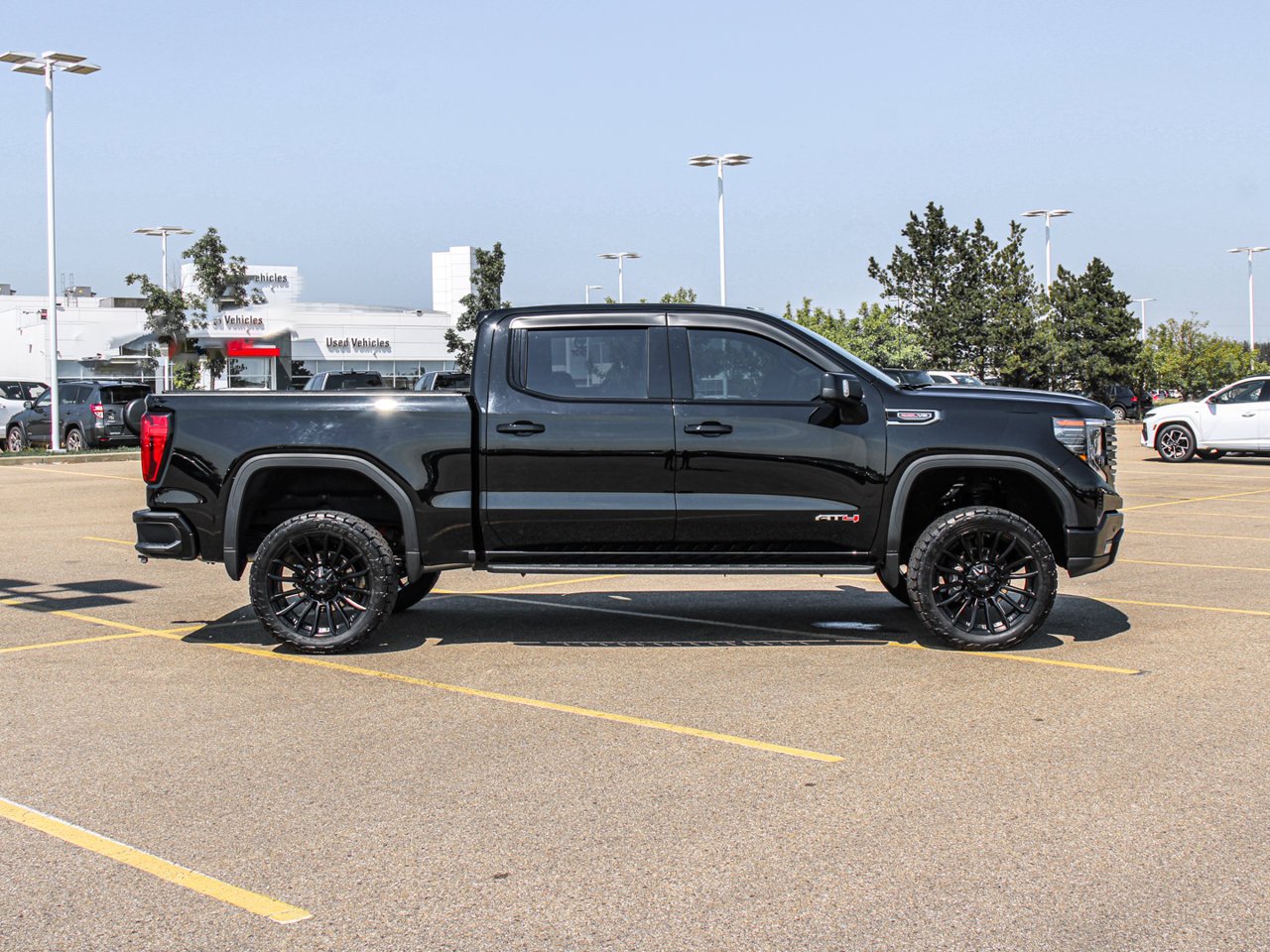 2026 GMC Sierra 1500 4WD Crew Cab 147 AT4 Black Sherwood Park - photo #9
