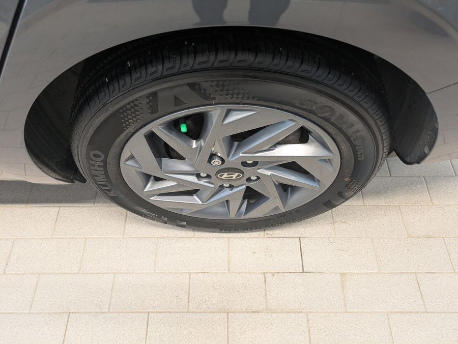 Hyundai Elantra Preferred 2024 Gris