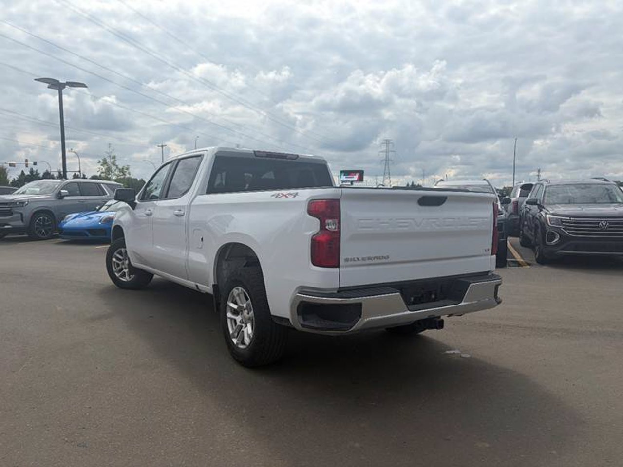 2026 Chevrolet Silverado 1500 4WD Crew Cab 147 LT White Sherwood Park - photo #3