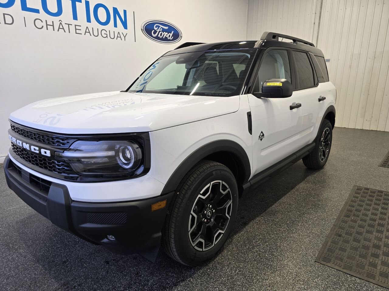 Ford Bronco Sport OUTER BANKS 4X4 2026 Blanc sidéral métallisé Châteauguay - photo #0