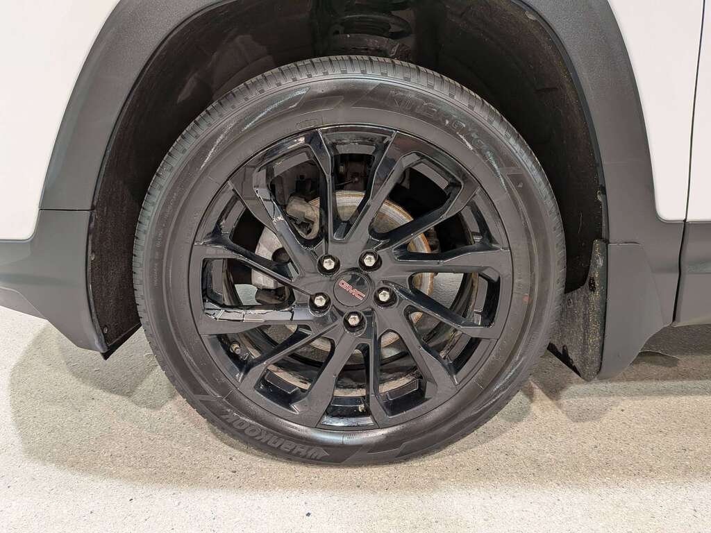 GMC Terrain 2023 Blanc Val-David - photo #33