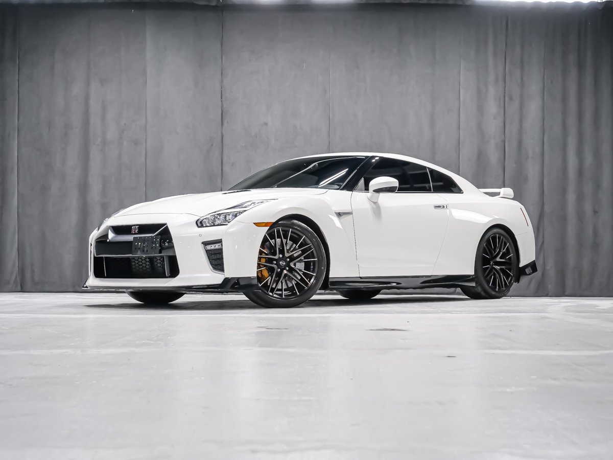 Nissan GT-R PREMIUM 2023 Blanc Montréal - photo #1