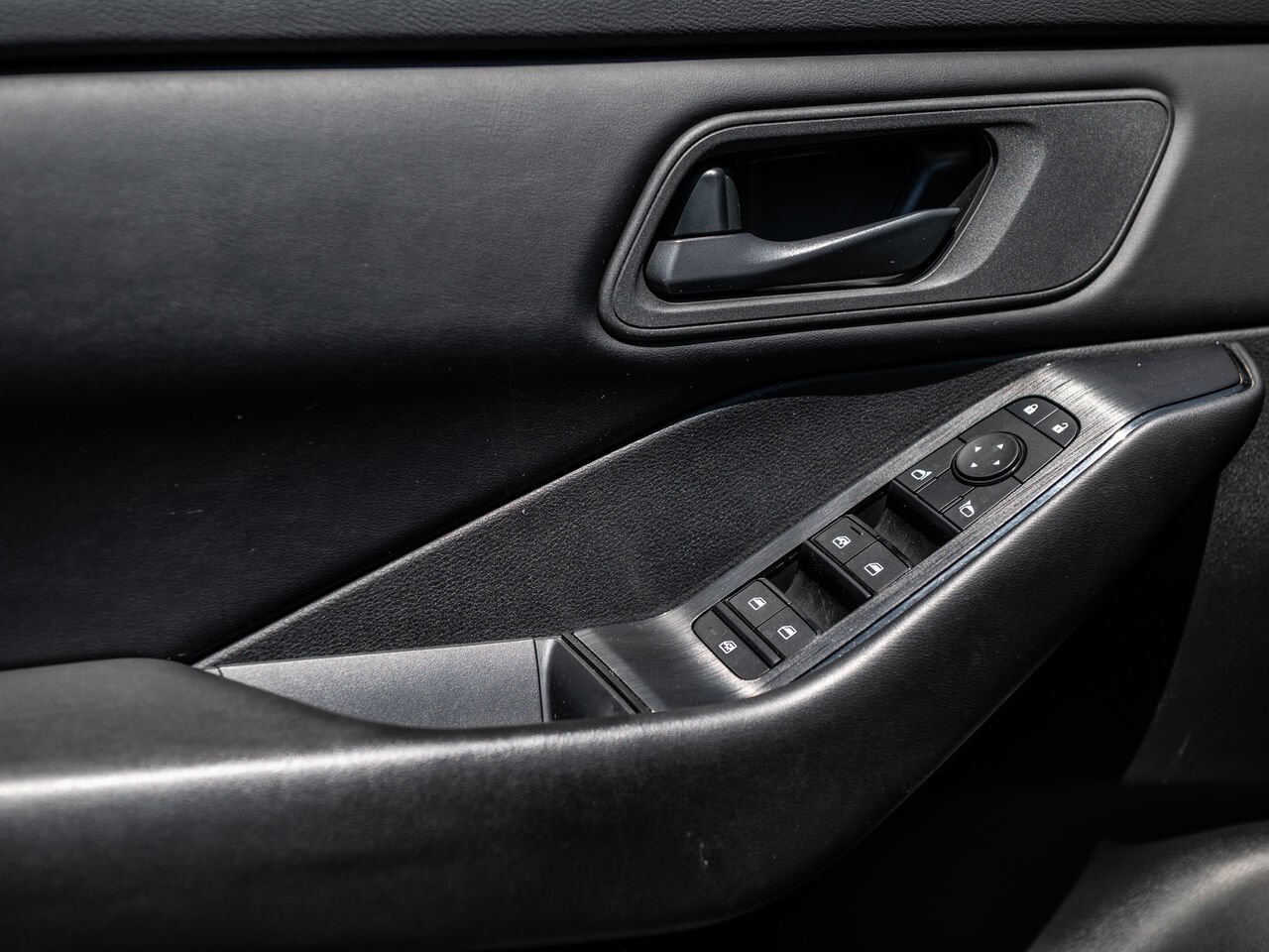 Nissan Rogue 2024 Noir Sainte-Julienne - photo #13