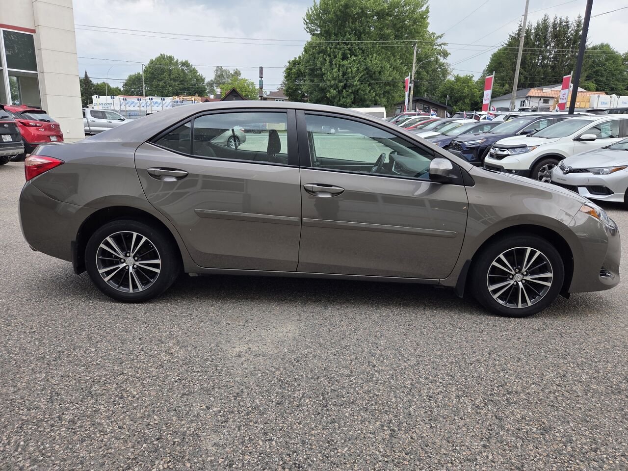 Toyota COROLLA 2017 Gris Mont-Laurier - photo #7