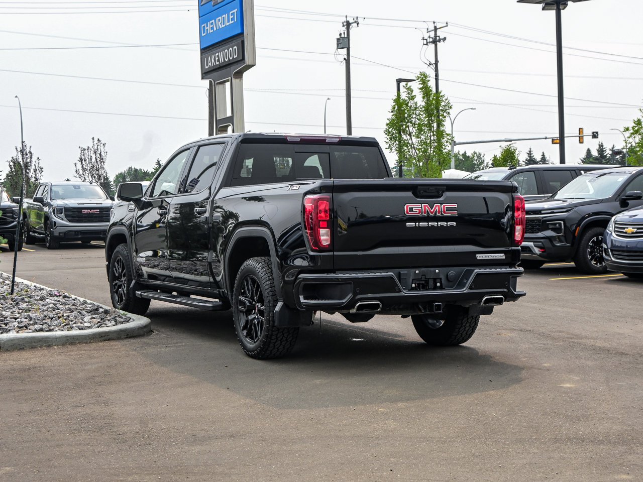 2024 GMC Sierra 1500 4WD Crew Cab 147 Elevation Black Sherwood Park - photo #10