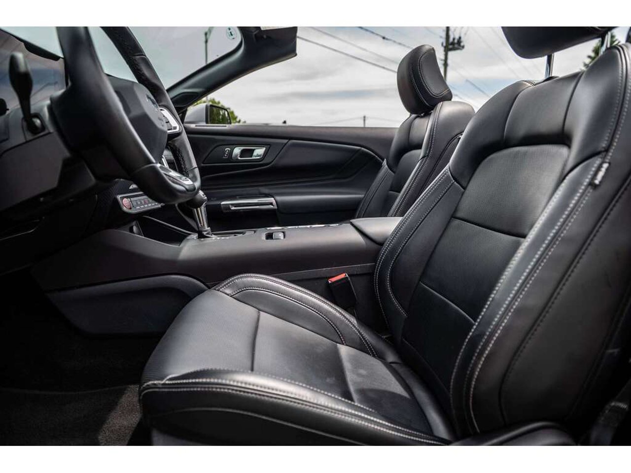 2025 Ford Mustang Silver Sainte-Julienne - photo #12