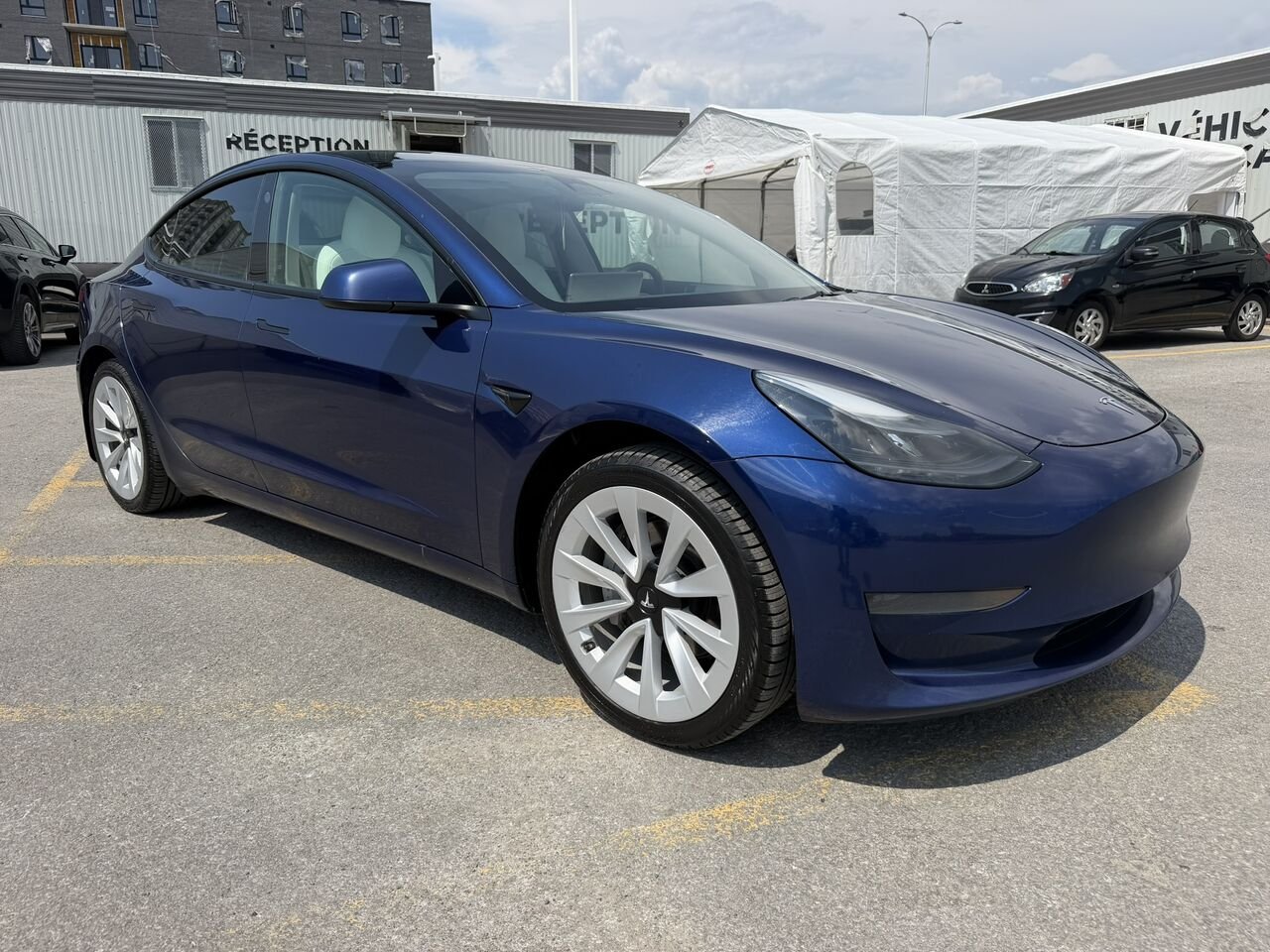 Tesla Model 3 2023 Bleu Laval - photo #6