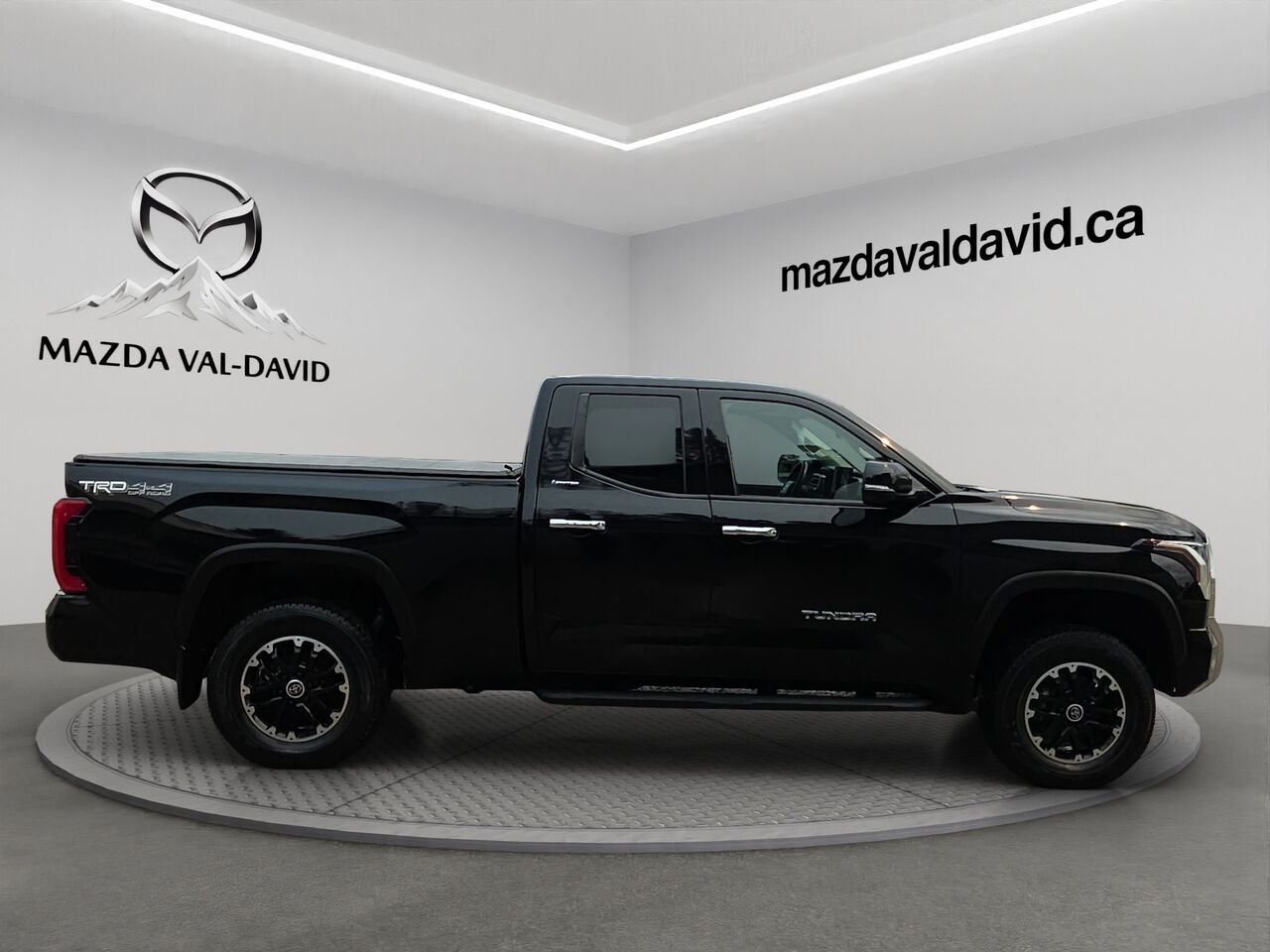 2022 Toyota Tundra Limited Double Cab 4x4, Navigation, sièges ventilés, sièges en cuir Black Val-David - photo #3