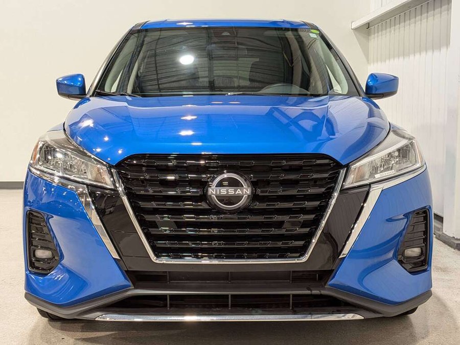 2024 Nissan Kicks Blue