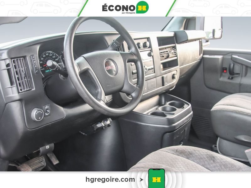 GMC Savana 2017 Blanc Laval - photo #12