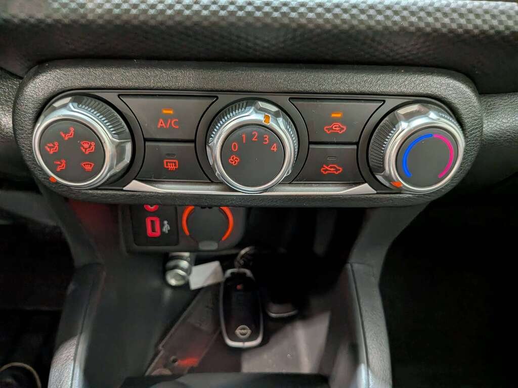 Nissan Kicks 2024 Noir Val-David - photo #24