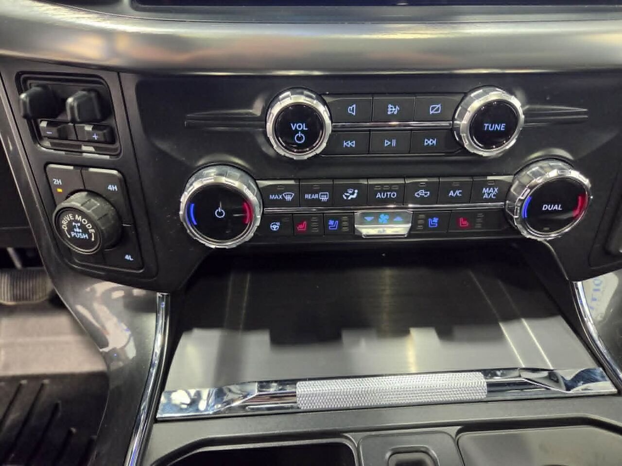 Ford F-150 SUPERCREW LARIAT F150 SUPERCREW LARIAT 2022 Noir Châteauguay - photo #10