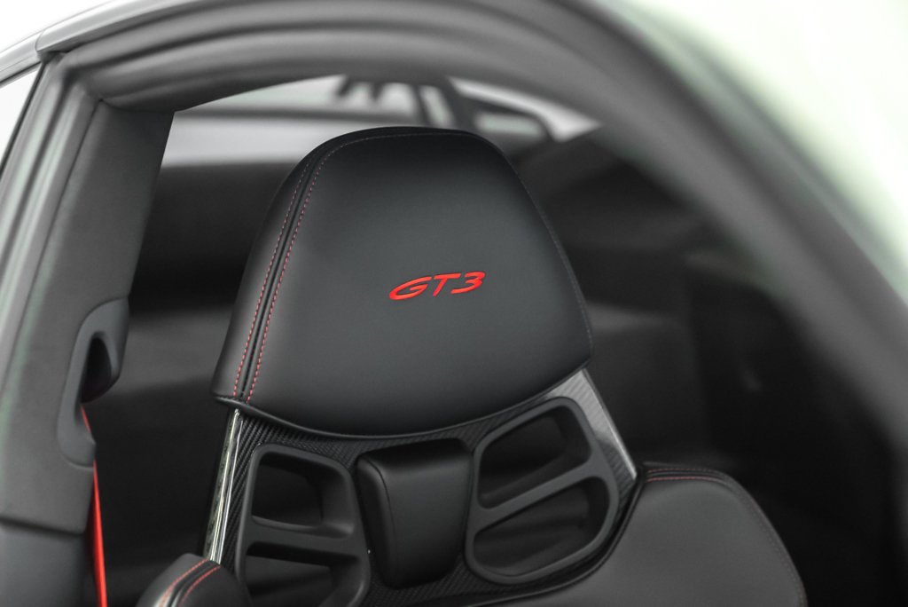 Porsche 911 GT3 coupé 2022 Gris Kirkland - photo #27