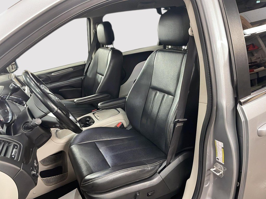 Dodge GRAND CARAVAN 2018 Gris Amos - photo #9