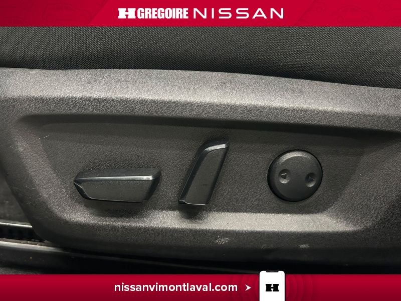Nissan Rogue 2024 Blanc Laval - photo #35