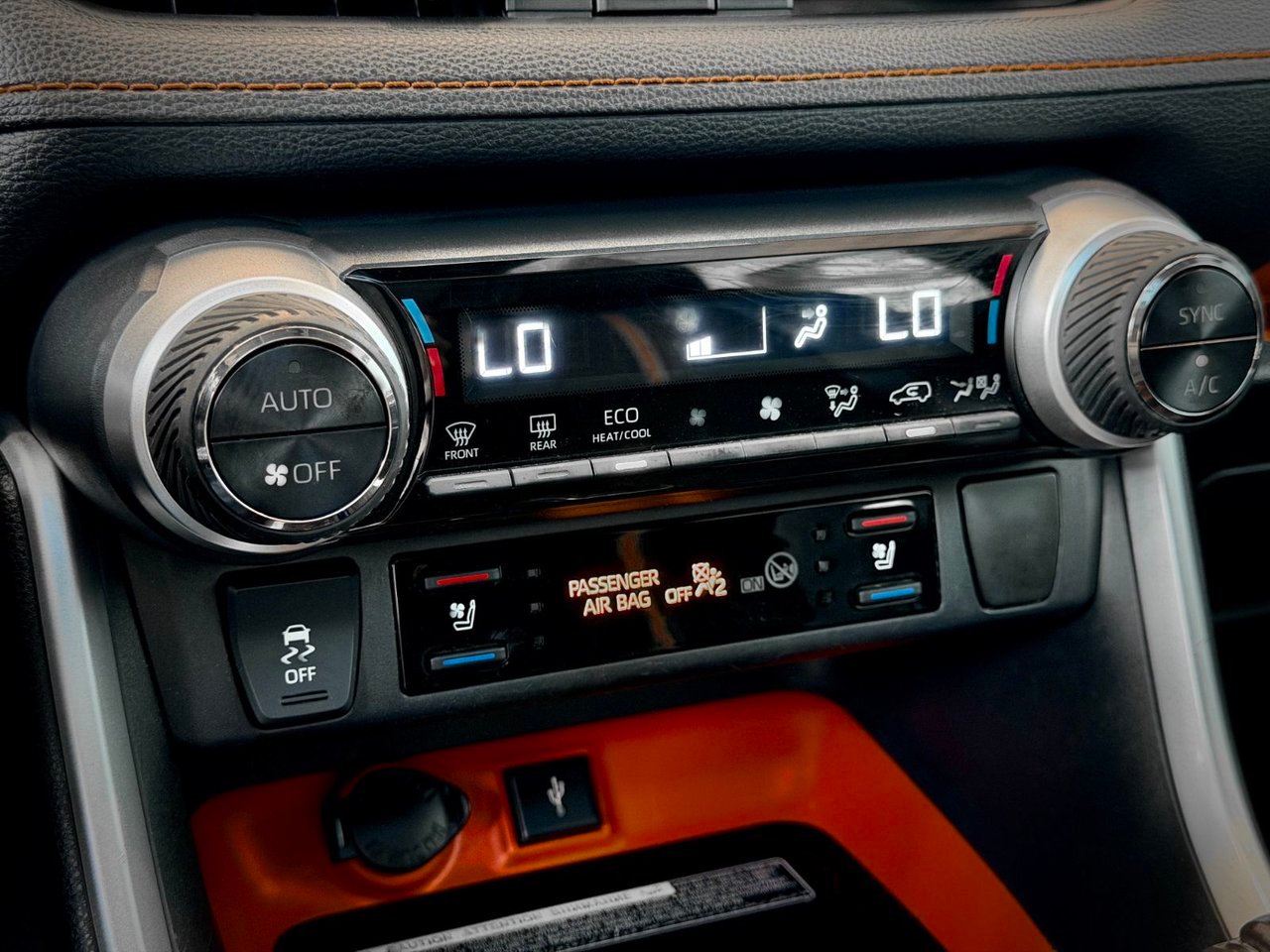 2020 Toyota RAV4 gray Notre-Dame-des-Prairies - photo #31