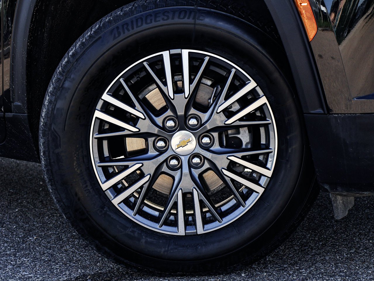 2026 Chevrolet Traverse AWD 4dr LT Black Sherwood Park - photo #5