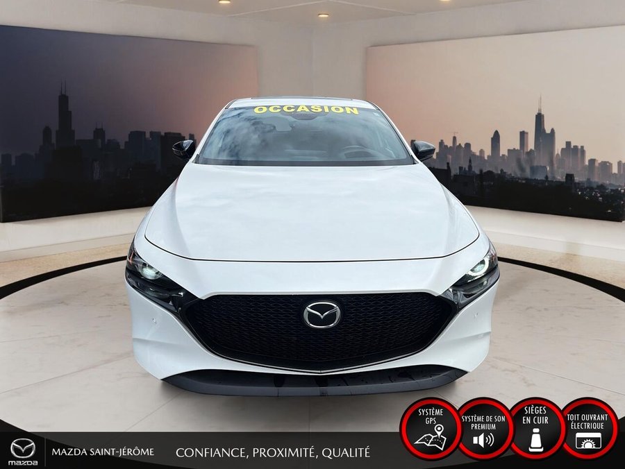 Mazda Mazda3 Sport GT avec moteur turbo | CUIR ROUGE | AWD | TOIT OUVRANT 2025 Blanc