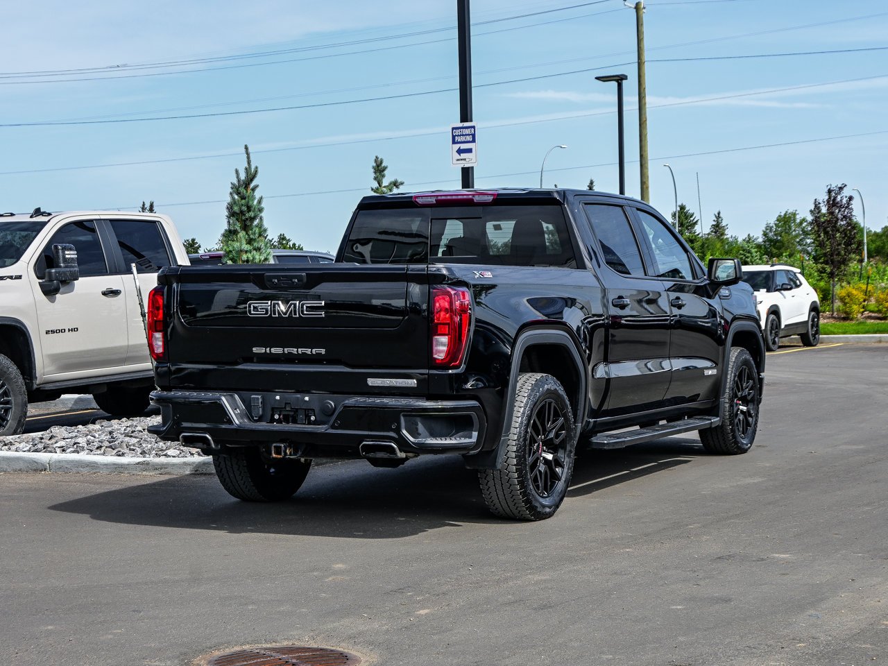 2024 GMC Sierra 1500 4WD Crew Cab 147 Elevation Black Sherwood Park - photo #12