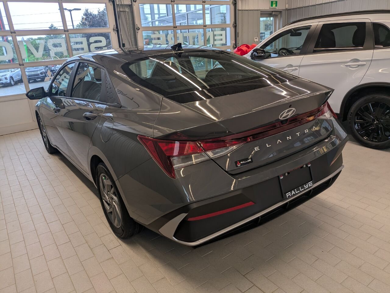 Hyundai Elantra 2024 Gris Gatineau - photo #16