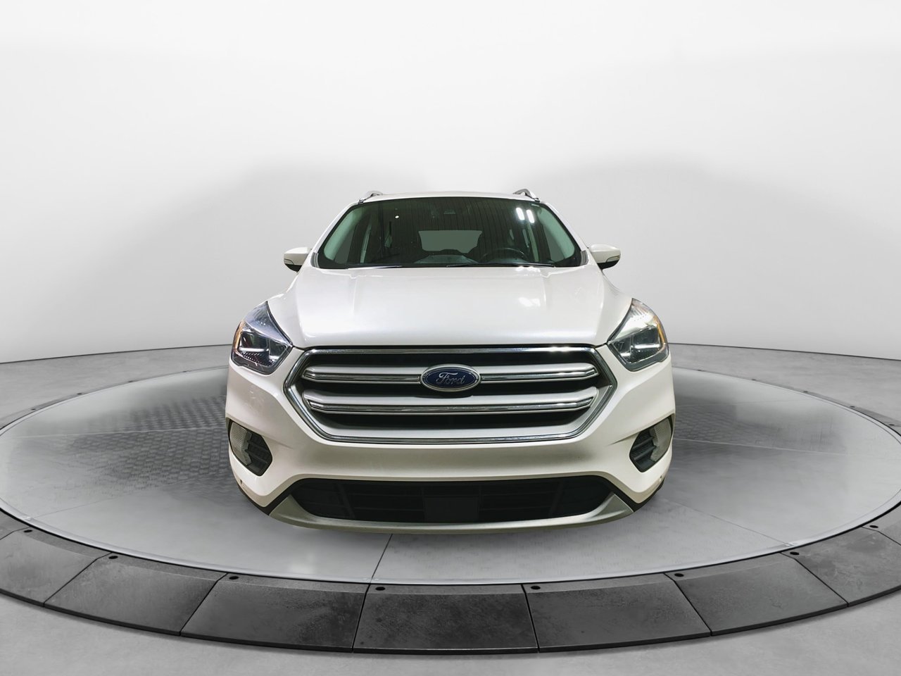 Ford Escape NIV 1FMCU9J90KUA83083 2019 Blanc Chicoutimi - photo #1