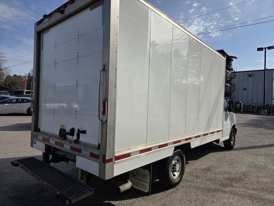 CHEVROLET FOURGONNETTE COMMERCIALE TRONQUÉE EXPRESS 2023 2023 Blanc