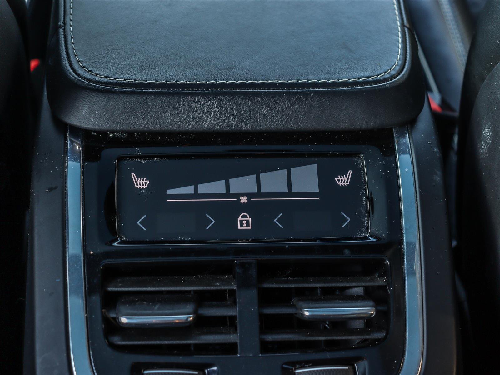 2020 Volvo XC90 T6 R-Design 7 Passenger Ottawa & Gatineau - photo #15